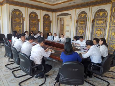 bat365中文官方网站党总支召开“不忘初心、牢记使命”主题教育学习交流活动