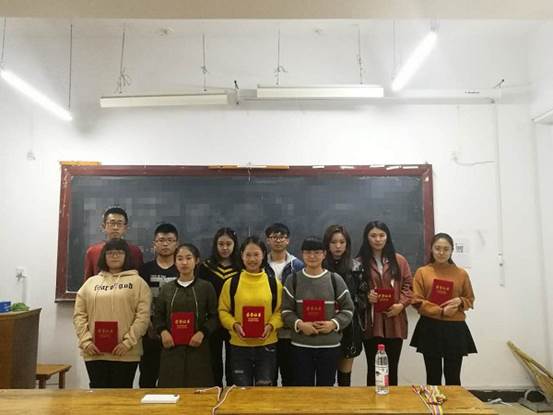 bat365中文官方网站英语演讲比赛圆满落幕