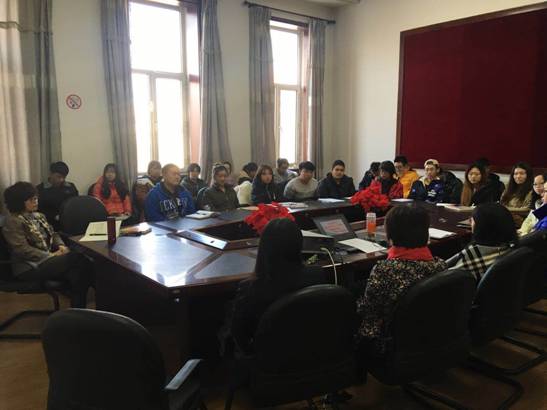 bat365中文官方网站安全教育纪实之三 ----学习宣传贯彻十九大精神暨学生座谈会