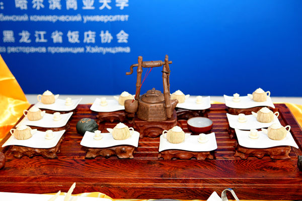 “中俄大学生烹饪技能大赛”在bat365中文官方网站隆重举行