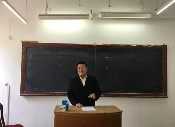 bat365中文官方网站2014级学生会换届大会圆满落幕