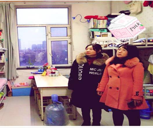 bat365中文官方网站安全教育系列活动纪实之一 ----开展寝室联合检查