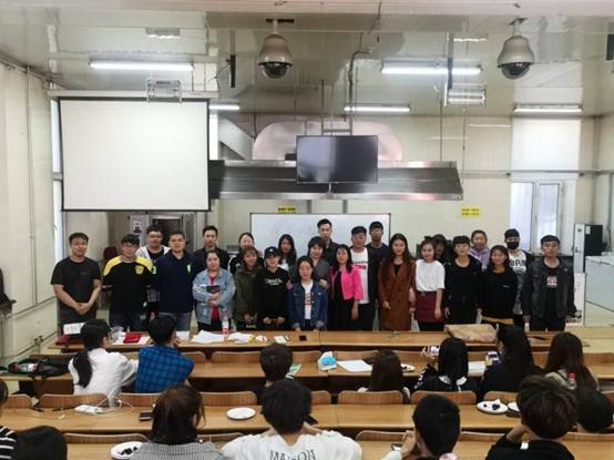 bat365中文官方网站举行“守望乡愁,共度中秋”茶话会