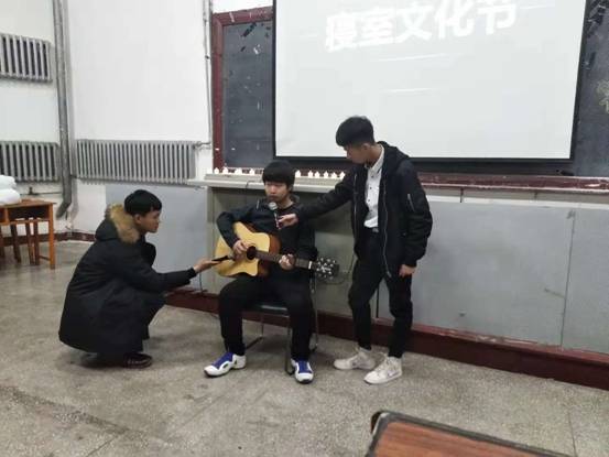 bat365中文官方网站2018级新生寝室文化节圆满落幕