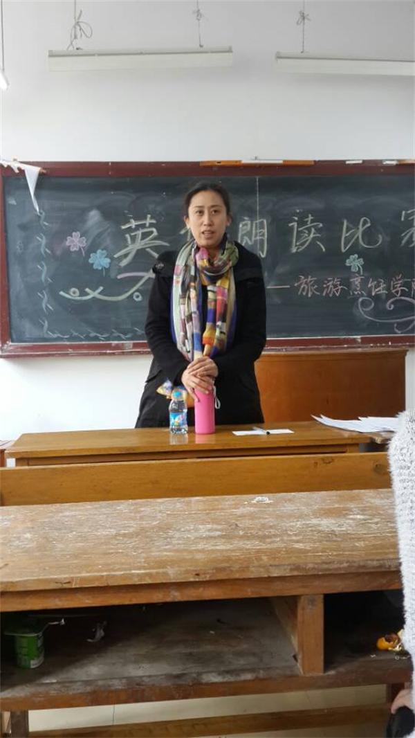 bat365中文官方网站2014级新生英语朗读比赛南校区初赛圆满结束